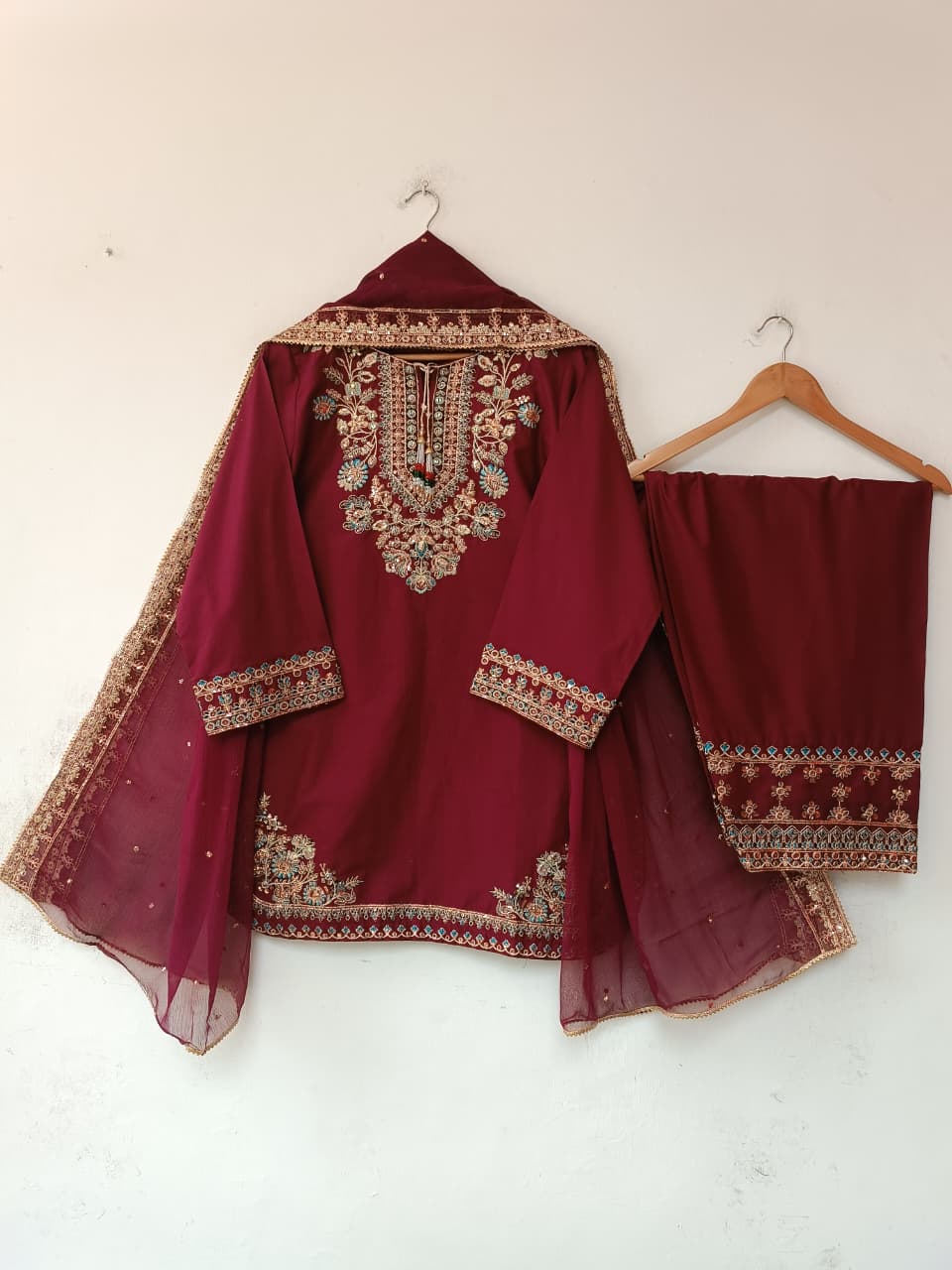 Manari