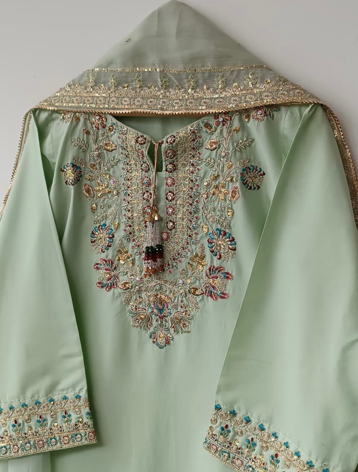 Manari (Mint)