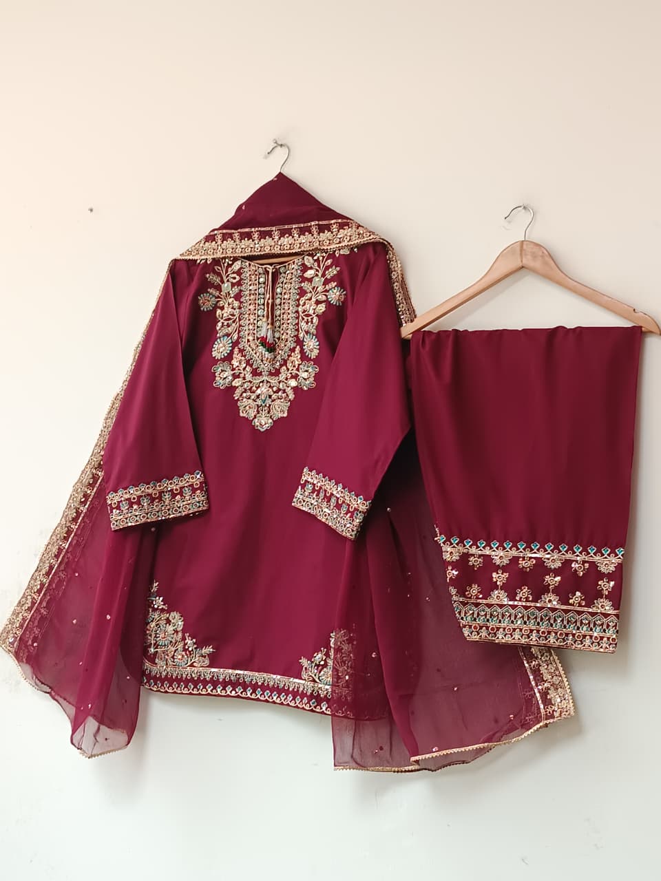 Manari